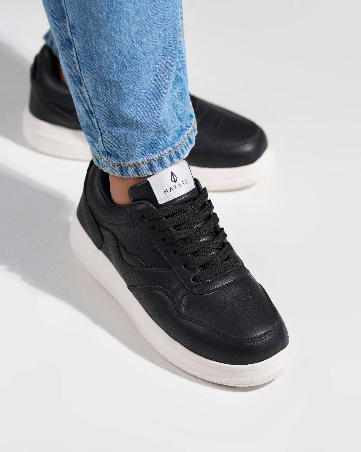 Irania Negro - Mujer