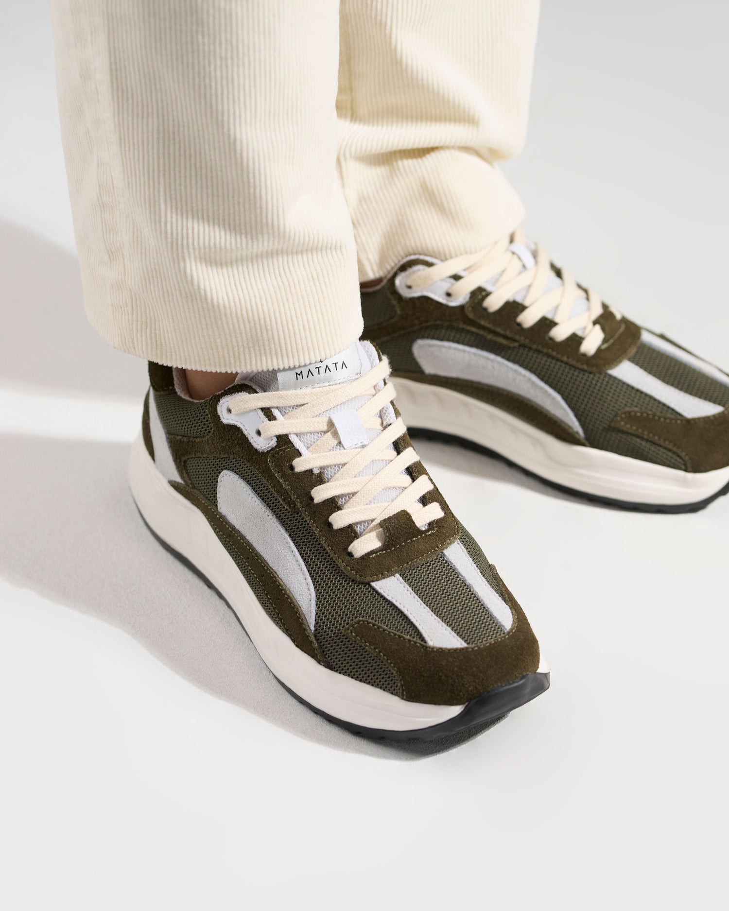 Marsella Olivo - Hombre