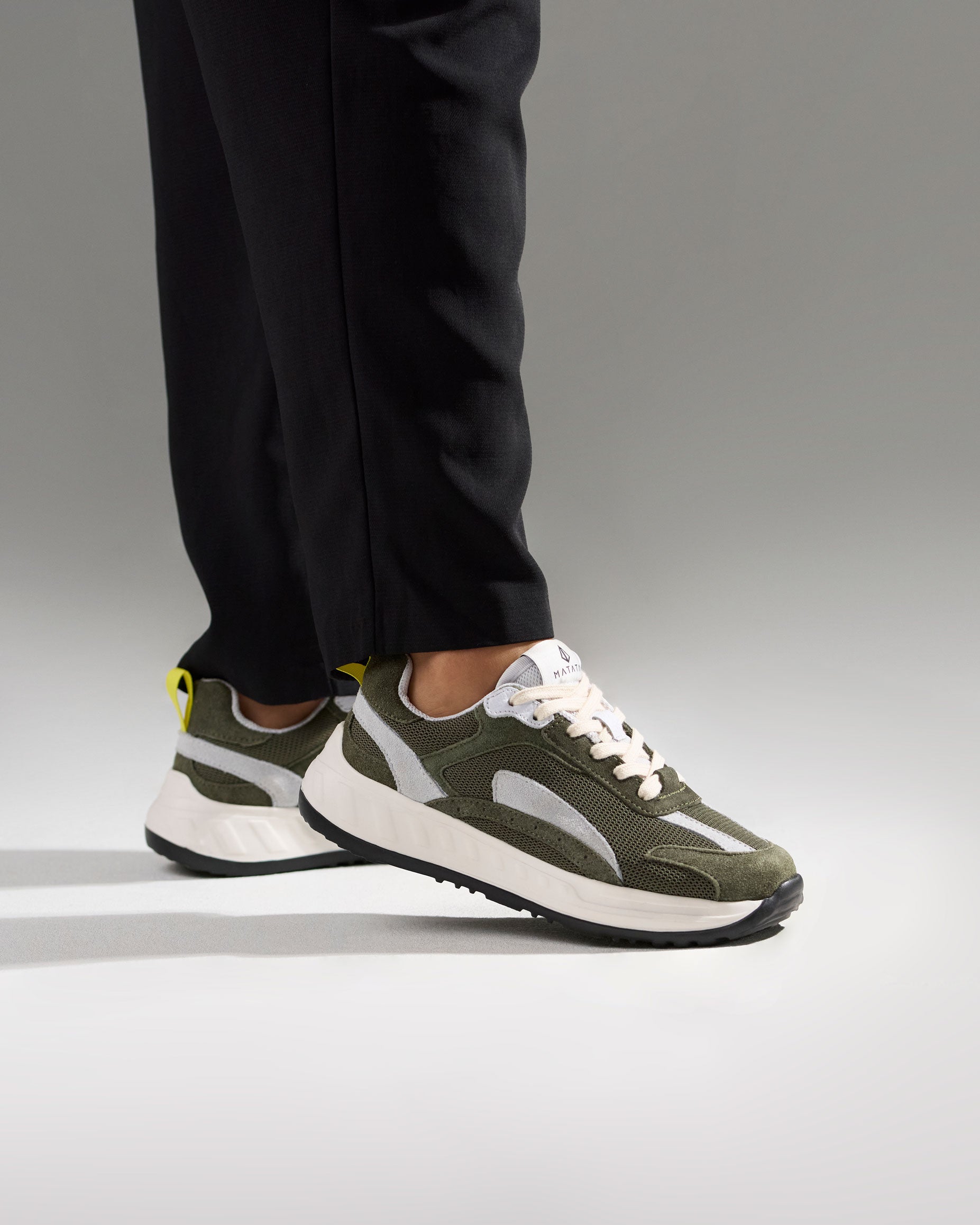 Marsella Olivo - Mujer