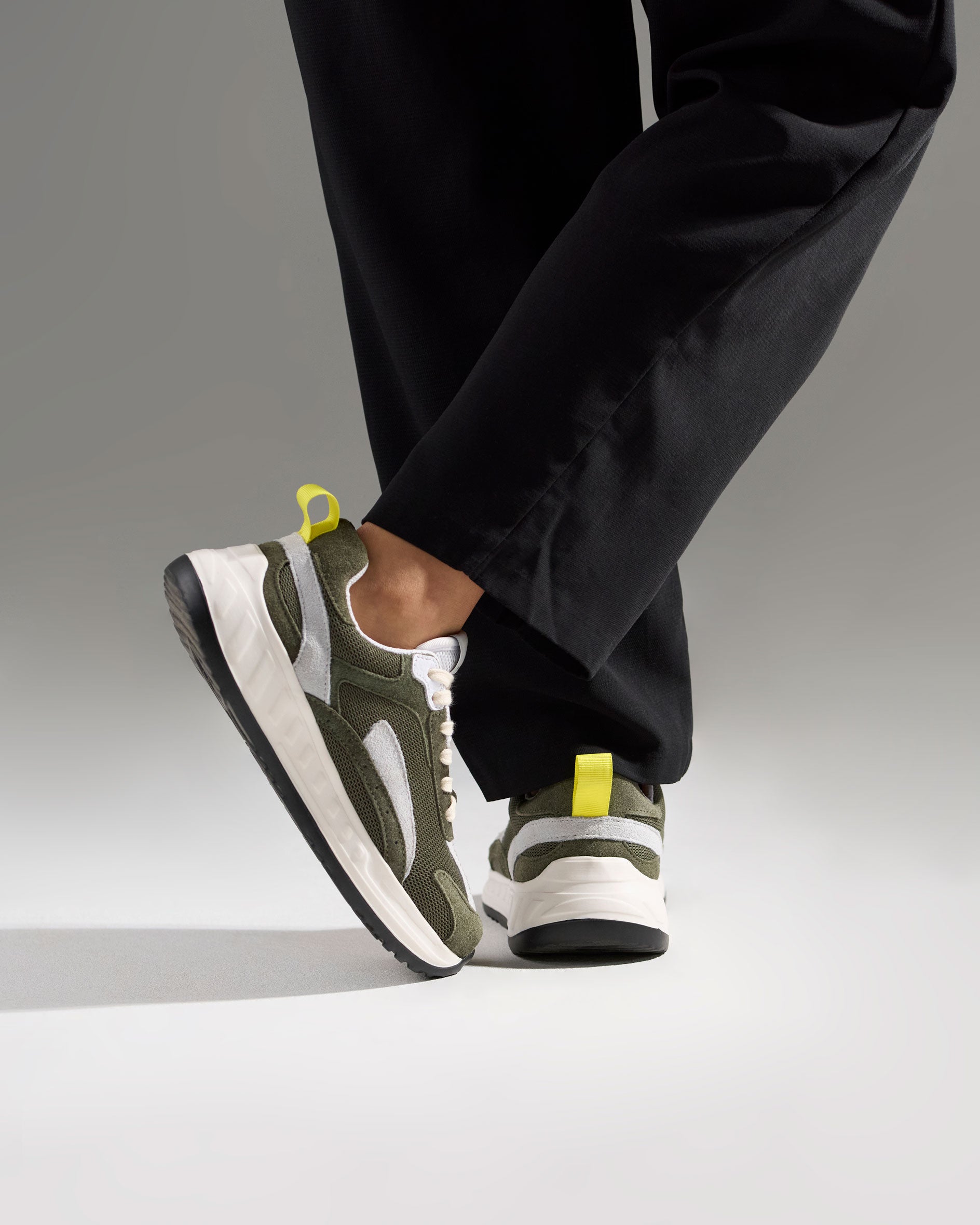 Marsella Olivo - Mujer